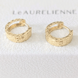 Glam Geometric Design Huggies 9k Solid Gold - LeAurelienne