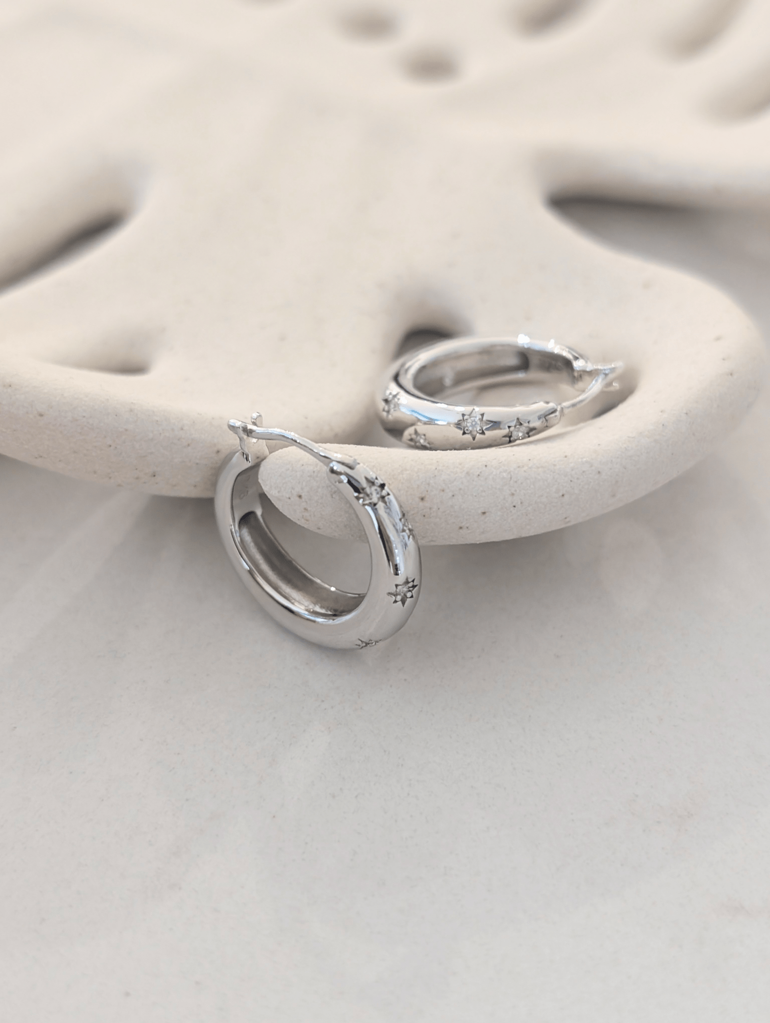 Lune Bloom Mini Stars Hoop Earrings Sterling Silver - LeAurelienne